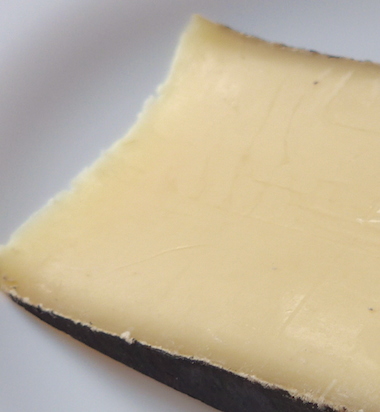 сыр с добавлением вина