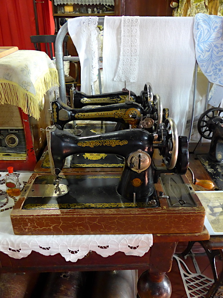 старые швейные машинки